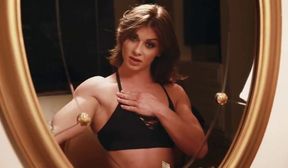 Sexy Muscle Girl