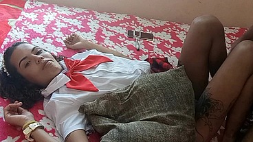 Estudante Sendo fudida pelo padrasto - Leo ogro