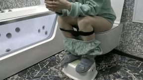 Morning trip to the toilet WMV FULL HD 1080p