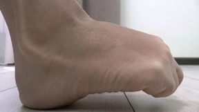 Hard toe curling + loud toe pop = orgasm MP4 FULL HD 1080p