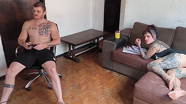 não vai jogar video game vai me comer gostoso