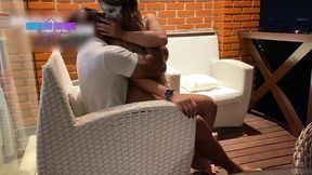 dei um jeitinho de sentar no colo do negao na frente do corno safado