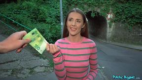 Teen babe serving huge white pecker for cash