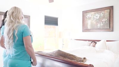 2 MOMS Finish Handjob Cum On Belly BUSTY COUGARS Alura Jenson, Reagan Foxx