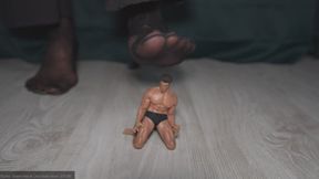 Tiny Slave play him with my feet 1 4k - foot worship - nylon worship - sweaty feet