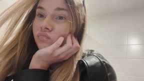 Public de-farting mp4 HD
