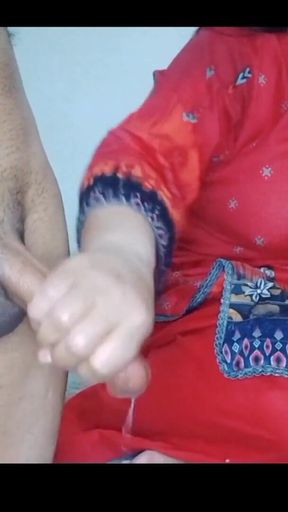Must-see moment from &quot;2 Short in 1 video muth marwai or bad mai fudi le&quot;