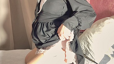 Pregnant stepdaughter jumps on my dick