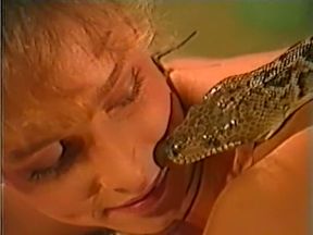 Cock hungry babe loved to ride a cock in reverse cowgirl pose