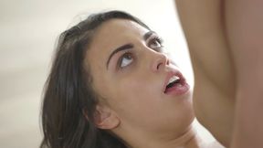 Taylor Mays sugar daddy loves anal & she can´t say no