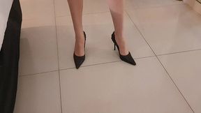 levei a colega de trabalho no motel e arrombei a sua buceta ate terminar num creampie que escorreu porra pela coxa dela