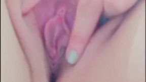 joven milf mexicana culo gordo big butt big ass quitandose toda su ropa en el bano de su oficina ensena todos su culo gordo y tanga se quita su ropa