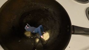 Giantess Cooking Teenie  4K smaller