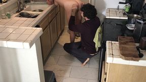 xxx cleaning lady gets fucked in the kitchen - matthias christ