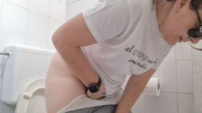 Pee before going to the gym in the bathroom of a village bar 4K
