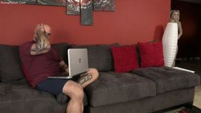 Jessie Saint - Anything to Help Her Step-Dad Relax 720p