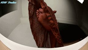 Moody back GIGANTIC BARE POV! - MOV