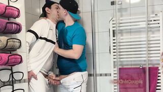 Sportswear Pee Screw in the Douche