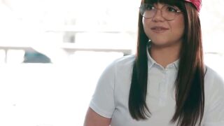 I MADE MY STRAIGHT TEEN GF LICK A PUSSY FOR THE FIRST TIME EVER!