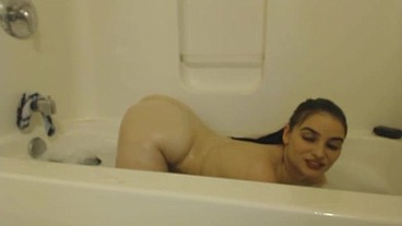 Bubble Bath Fantasy Cumming For You
