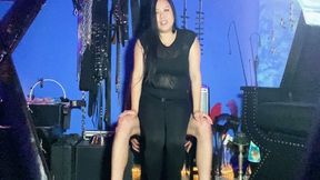 Domina Mara Smothers R’s Body with Her Ass then Edges Him Sitting on His Face