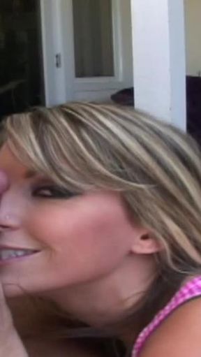 Mature MILF Gives Mind-Blowing Blowjob - Sexy Tits, Penetrations, and Sucking - Man-Woman Fuck Video