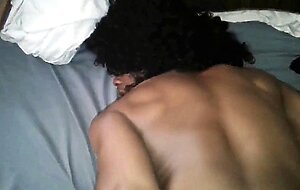 Bareback Amateur Crossdresser Takes Jamaican Cock