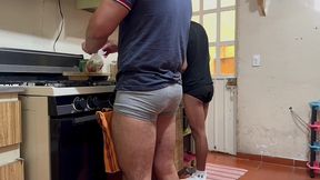 ven a mi casa, te hare sentir como rey, me cocinas, me das de comer, te doy un masaje y tambien te meto mi pito y te hago un bebe, te quito el estres y te bano despues.