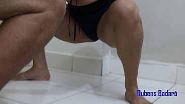 Vovó Mafalda e Papai Pauzudo casal fitness esperam os netos saírem e faz a festa na academia improvisada em casa