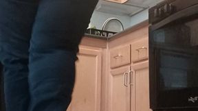 Kitchen Scratching