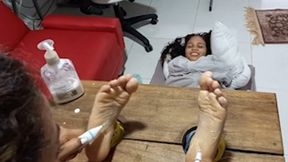 Tickling on the soles of Nany stocks table