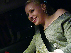 Sexy Lola gets nailed on the backseat