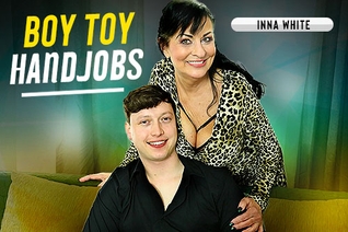 Granny Inna White’s Playful Handjob