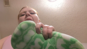 The Sitter Scrubs Your Cock with Her New Sponge