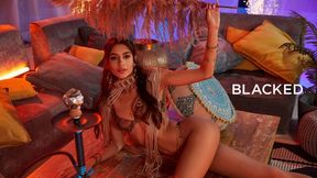 Watch dazzling Vanessa Alessia's sex
