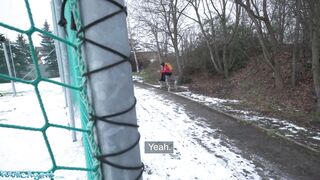 Outdoor Agent Cheating Wifey Goes and Screws a Stranger