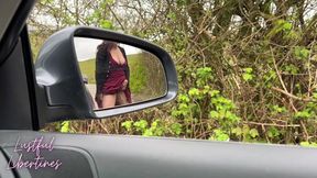 Best friends MILF Mom pleasures me in her car