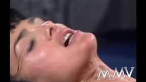 La Venere Bianca gets face-hammed by a busty brunette's nasty cumshot