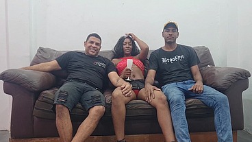 No sofá com Leo ogro antes de fuder muito, alerquina revela que causou e perdeu 11k da vida