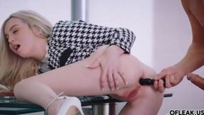 Sexy courier serves up sizzling satisfaction with sinful servicing in special XXX package