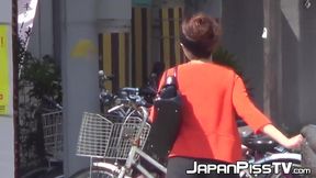 Pervy cameraman caught a group of ladies while peeing outdoor