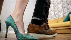 Agent John steps on left foot of super model WMV