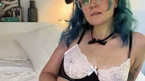 Horny Maid Cums