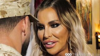 Marissa Minx is trans with big boobs who likes to fuck hard
