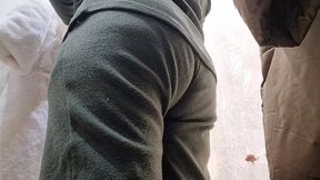farts in the public clothing store