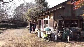 Picked Up a Sexy Older Farm Wife with a Desirable Figure -4