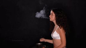 Isa's First Smoking Video 4K (3840x2160)