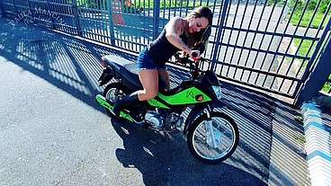 Revving bike Honda