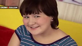 Fat teen grinning, slurping and riding