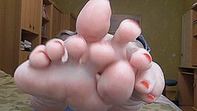 Delicious sweet fingers! MP4